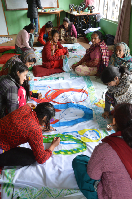 women working together